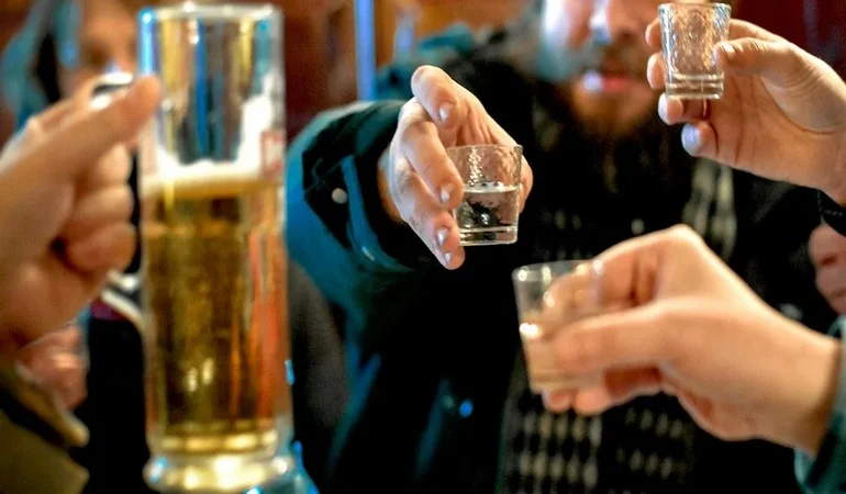 Алкогольная зависимость, первые признаки