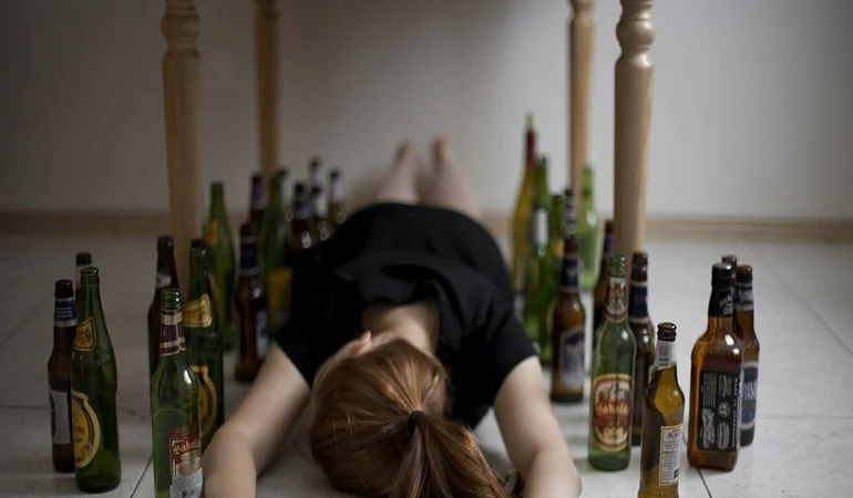 Женский алкоголизм изменение в поведения пьющей женщины